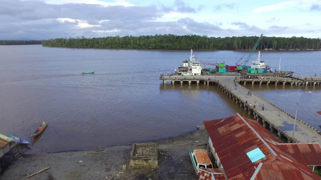 Pelabuhan-Pomako-Timika-Papua-YouTube
